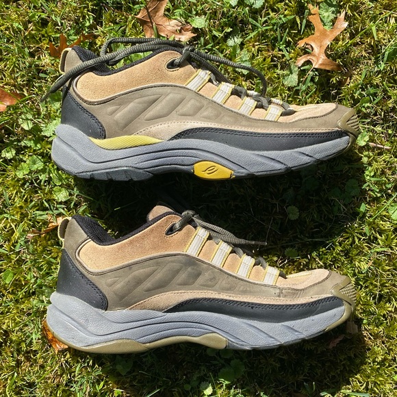 easy spirit running shoes